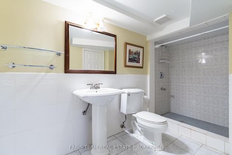 Photo 35 at 15 Clarendon Drive, Bayview Hill, Richmond Hill