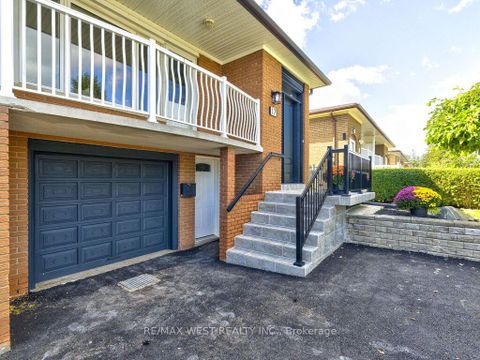 Photo 0 at 17 Cabana Drive, Humber Summit, Toronto