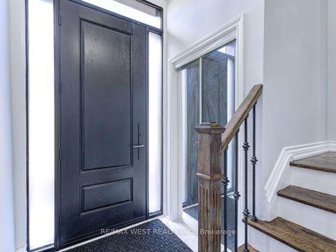 Photo 3 at 17 Cabana Drive, Humber Summit, Toronto