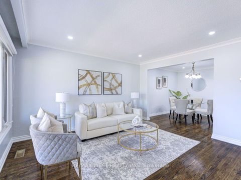 Photo 5 at 17 Cabana Drive, Humber Summit, Toronto