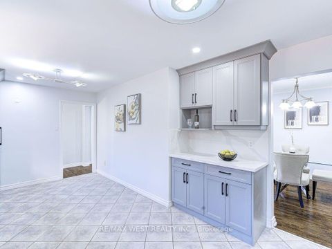 Photo 14 at 17 Cabana Drive, Humber Summit, Toronto