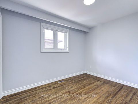 Photo 24 at 17 Cabana Drive, Humber Summit, Toronto