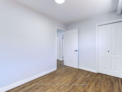 Photo 25 at 17 Cabana Drive, Humber Summit, Toronto