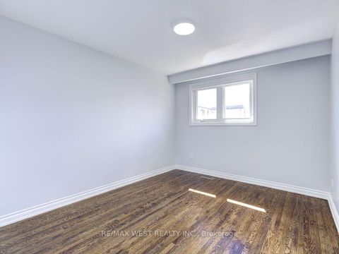 Photo 26 at 17 Cabana Drive, Humber Summit, Toronto