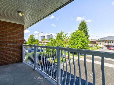 Photo 32 at 17 Cabana Drive, Humber Summit, Toronto