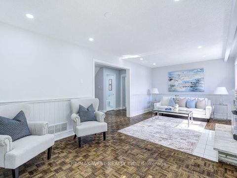 Photo 33 at 17 Cabana Drive, Humber Summit, Toronto