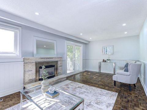 Photo 34 at 17 Cabana Drive, Humber Summit, Toronto