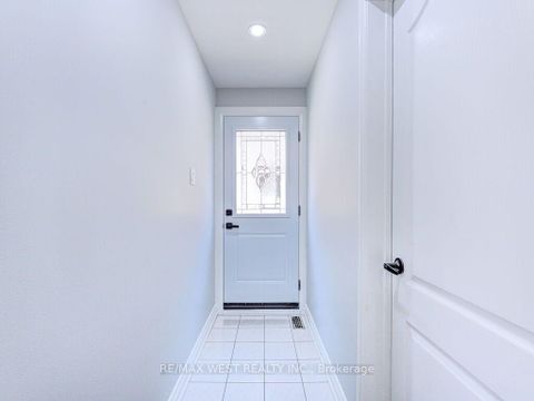 Photo 37 at 17 Cabana Drive, Humber Summit, Toronto