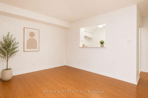 Photo 4 at 707 - 88 Corporate Drive, Woburn, Toronto