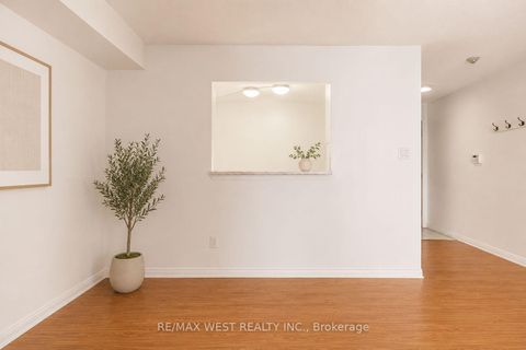 Photo 6 at 707 - 88 Corporate Drive, Woburn, Toronto