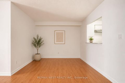 Photo 7 at 707 - 88 Corporate Drive, Woburn, Toronto