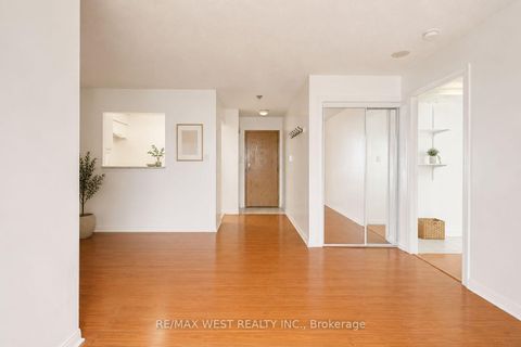 Photo 9 at 707 - 88 Corporate Drive, Woburn, Toronto