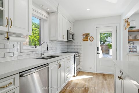 Photo 17 at 465 Oakwood Avenue, Oakwood Village, Toronto