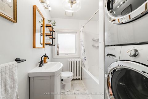Photo 25 at 465 Oakwood Avenue, Oakwood Village, Toronto
