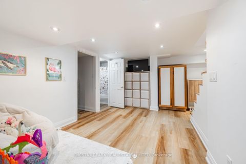 Photo 32 at 465 Oakwood Avenue, Oakwood Village, Toronto