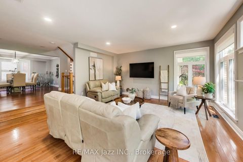 Photo 7 at 45 Windsor Valley Place, Courtice, Clarington