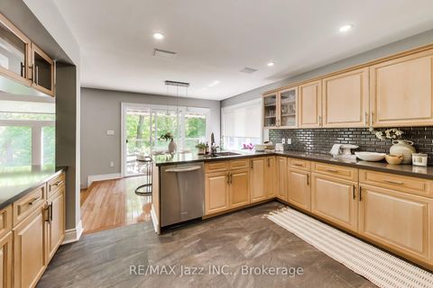 Photo 12 at 45 Windsor Valley Place, Courtice, Clarington