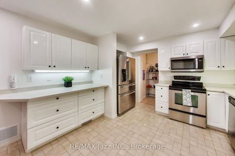 Photo 34 at 45 Windsor Valley Place, Courtice, Clarington