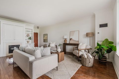 Photo 4 at 321 - 9 Boardwalk Drive, The Beaches, Toronto