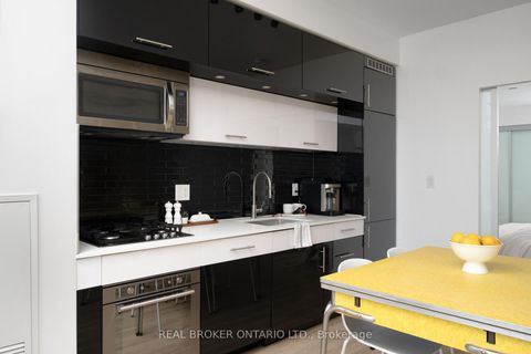Photo 6 at 407 - 205 Manning Avenue, Bellwoods, Toronto
