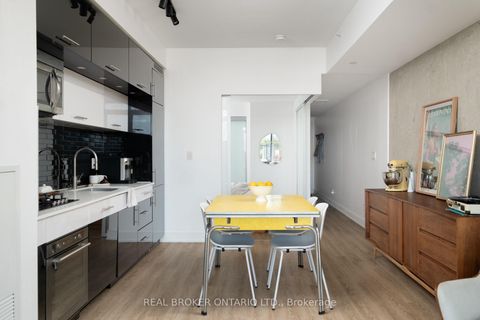 Photo 7 at 407 - 205 Manning Avenue, Bellwoods, Toronto
