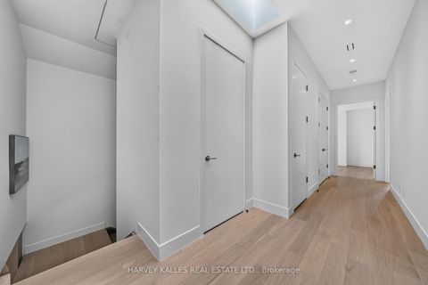 Photo 14 at 451 Cranbrooke Avenue, Nortown, Toronto