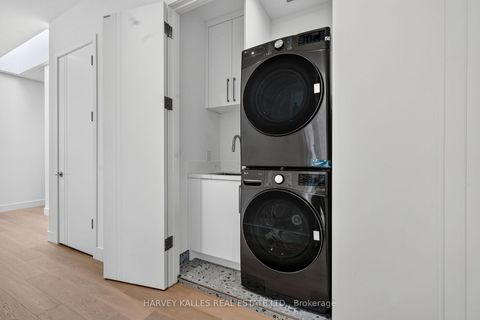 Photo 21 at 451 Cranbrooke Avenue, Nortown, Toronto