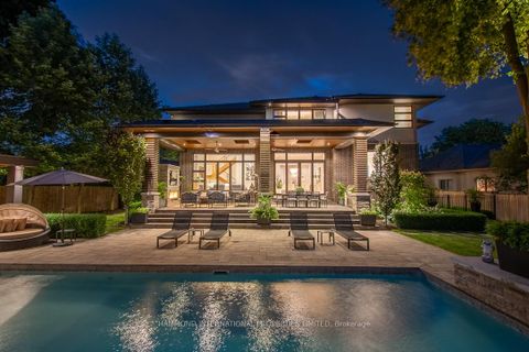 Photo 2 at 32 Totteridge Road, Rosethorn, Toronto