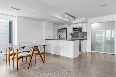 Photo 6 at 414 - 295 Adelaide Street W, Waterfront Communities C1, Toronto
