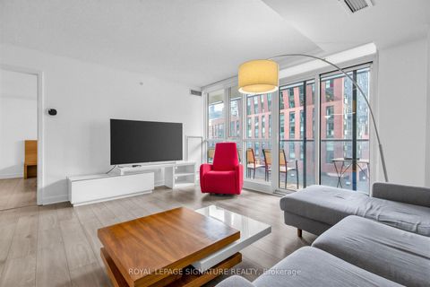 Photo 11 at 414 - 295 Adelaide Street W, Waterfront Communities C1, Toronto