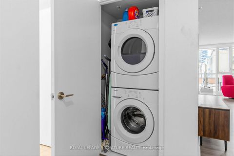Photo 17 at 414 - 295 Adelaide Street W, Waterfront Communities C1, Toronto