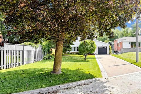 Photo 1 at 7 Longhope Place, Don Valley Village, Toronto