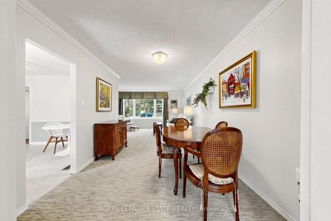 Photo 9 at 7 Longhope Place, Don Valley Village, Toronto