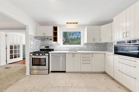 Photo 11 at 7 Longhope Place, Don Valley Village, Toronto