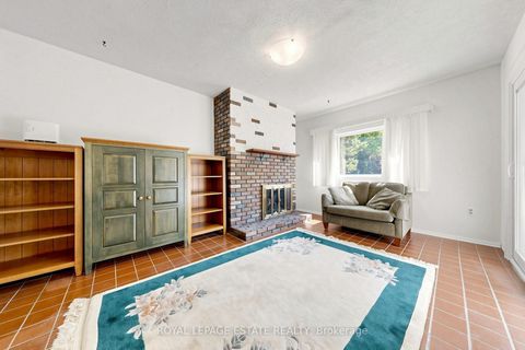 Photo 15 at 7 Longhope Place, Don Valley Village, Toronto