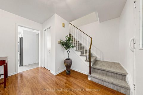 Photo 22 at 7 Longhope Place, Don Valley Village, Toronto