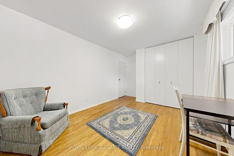 Photo 25 at 7 Longhope Place, Don Valley Village, Toronto