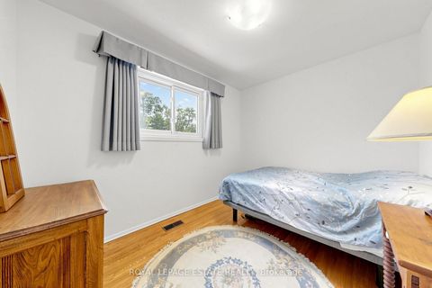 Photo 26 at 7 Longhope Place, Don Valley Village, Toronto