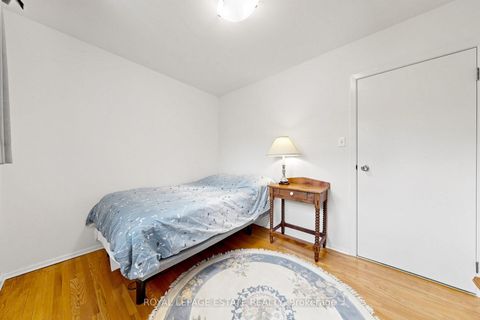 Photo 27 at 7 Longhope Place, Don Valley Village, Toronto