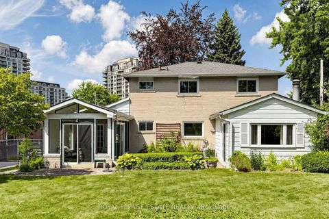 Photo 35 at 7 Longhope Place, Don Valley Village, Toronto