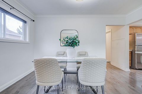 Photo 4 at 91 Canlish Road, Dorset Park, Toronto