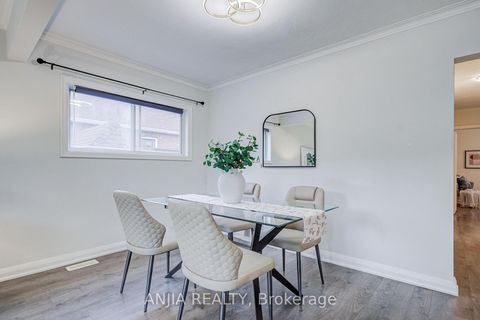 Photo 5 at 91 Canlish Road, Dorset Park, Toronto