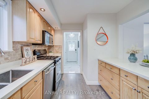 Photo 14 at 91 Canlish Road, Dorset Park, Toronto