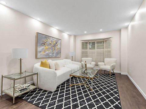 Photo 3 at 328 Salisbury Lane, London, Newmarket