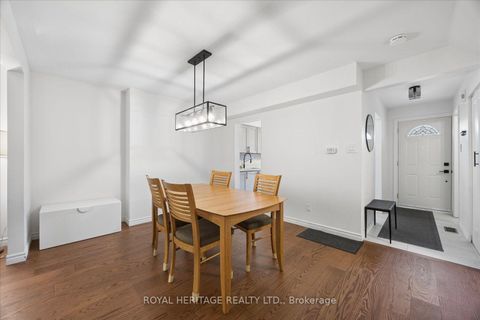 Photo 11 at 105 - 701 Burnhamthorpe Road, Markland Wood, Toronto