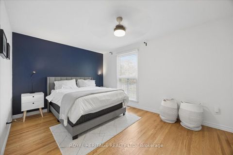 Photo 18 at 105 - 701 Burnhamthorpe Road, Markland Wood, Toronto