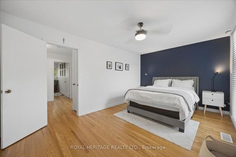 Photo 19 at 105 - 701 Burnhamthorpe Road, Markland Wood, Toronto