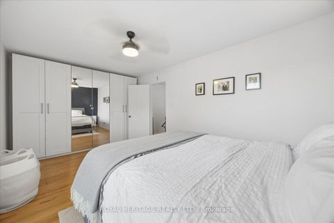 Photo 20 at 105 - 701 Burnhamthorpe Road, Markland Wood, Toronto