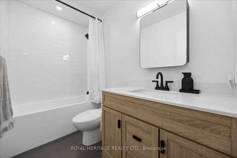 Photo 21 at 105 - 701 Burnhamthorpe Road, Markland Wood, Toronto