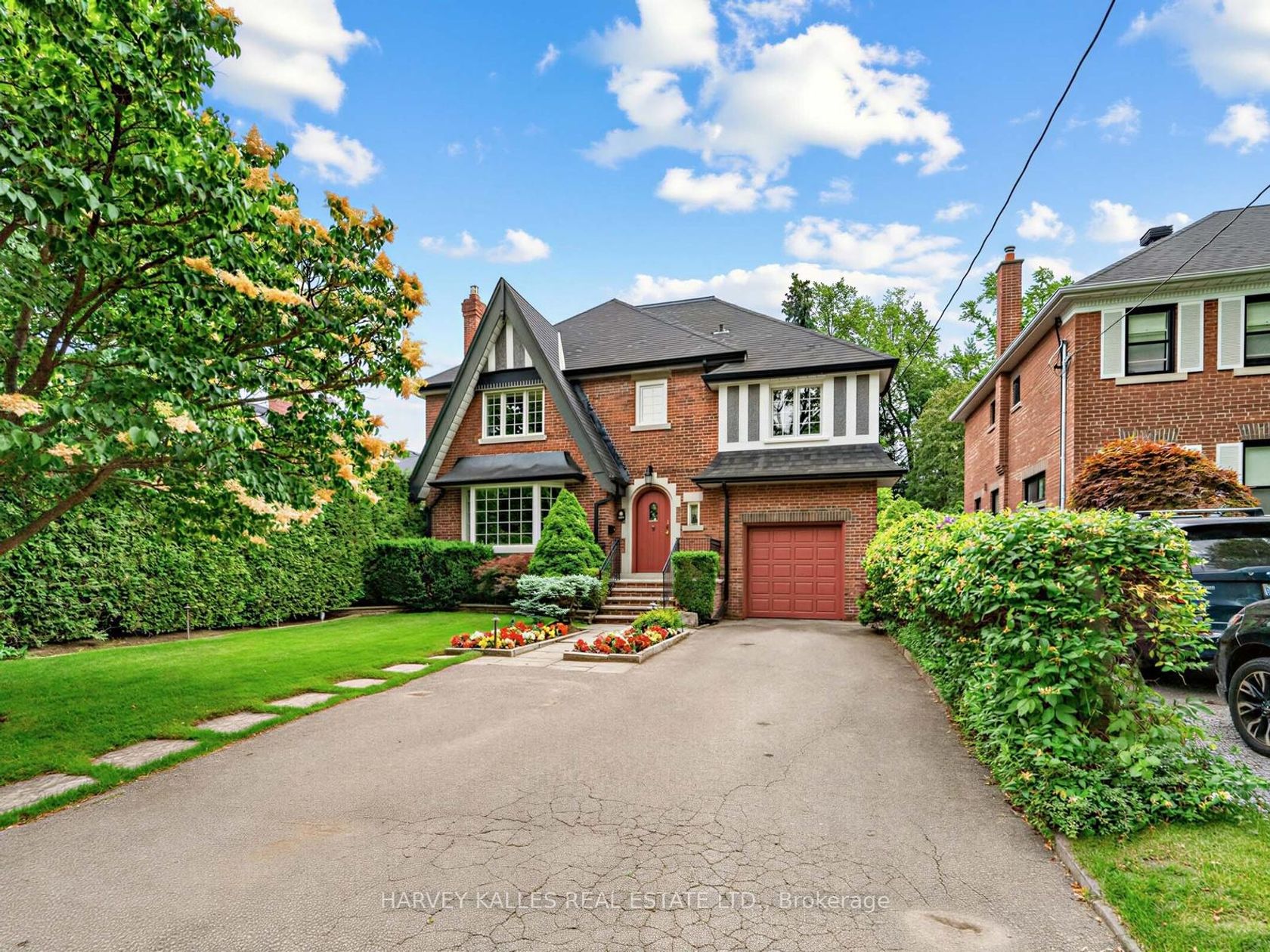 287 St. Leonard's Avenue, York Mills, Toronto 